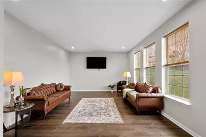 829 Frickwood Dr, South Park, PA 15129 - Photo 13