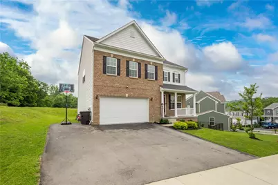 829 Frickwood Dr, South Park, PA 15129 - Photo 3