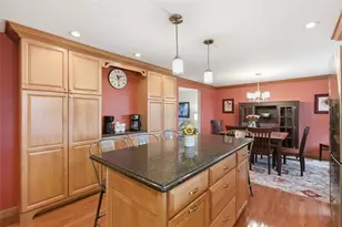 9044 Woodview Dr, Pittsburgh, PA 15237 - Photo 11