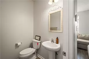 22 Truman Cir, Kennedy Township, PA 15136 - Photo 7