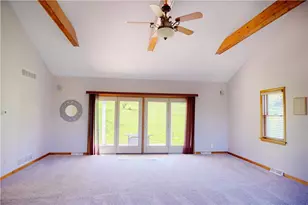 115 Lakeview Dr, Center Township, PA 16001 - Photo 17