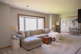 115 Lakeview Dr, Center Township, PA 16001 - Photo 7