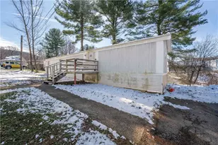 1801 Baldridge Ave, Connellsville, PA 15425 - Photo 3