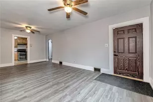 19 Lilly Ln, Hempfield Township, PA 15665 - Photo 5