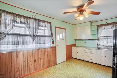 806 1/2 Harrison St, New Castle, PA 16101 - Photo 5