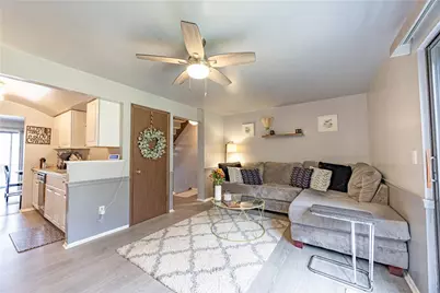 305 Woodbridge Dr, Ross Twp, PA 15237 - Photo 3