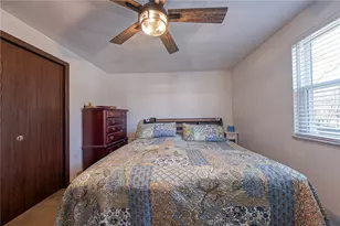 404 Summer Haven Ct, Pittsburgh, PA 15239 - Photo 9