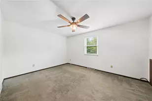 404 Summer Haven Ct, Pittsburgh, PA 15239 - Photo 19