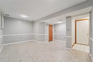 2119 Huntington Ct S, Pittsburgh, PA 15090 - Photo 33