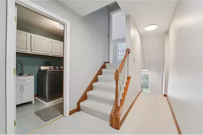 2119 Huntington Ct S, Pittsburgh, PA 15090 - Photo 17
