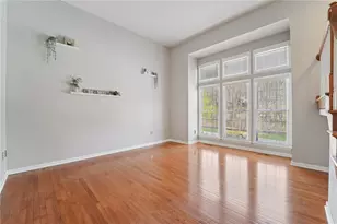 2119 Huntington Ct S, Pittsburgh, PA 15090 - Photo 5