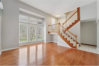 2119 Huntington Ct S, Pittsburgh, PA 15090 - Photo 5