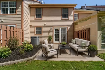 2119 Huntington Ct S, Pittsburgh, PA 15090 - Photo 39