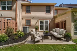 2119 Huntington Ct S, Pittsburgh, PA 15090 - Photo 39