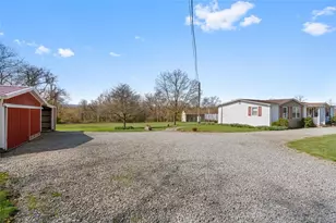 413 Pittsburgh St, Derry Township, PA 15671 - Photo 3