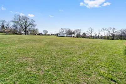 413 Pittsburgh St, Derry Township, PA 15671 - Photo 23