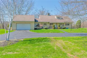 2913 N Mercer St, Neshannock Township, PA 16105 - Photo 1