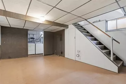 2805 Clearview Dr, Pittsburgh, PA 15116 - Photo 29