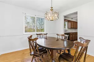 2805 Clearview Dr, Pittsburgh, PA 15116 - Photo 13