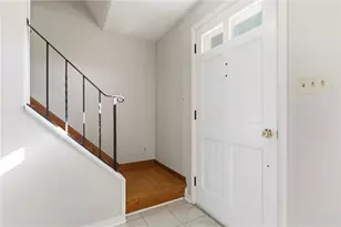 2805 Clearview Dr, Pittsburgh, PA 15116 - Photo 9