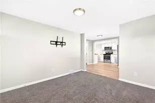 139 3rd Ave, Ross Twp, PA 15229 - Photo 5