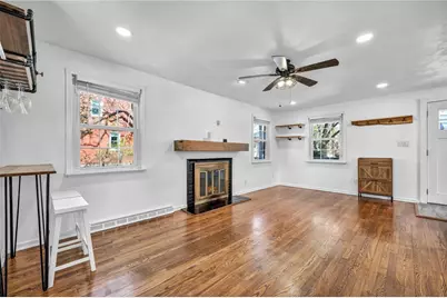 2075 Spring Valley Rd, Scott Township, PA 15243 - Photo 9