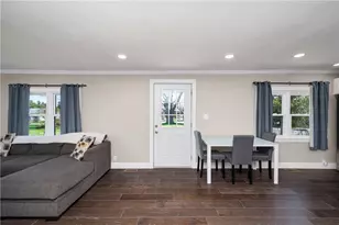 431 Sunset Dr, Center Township, PA 16001 - Photo 5