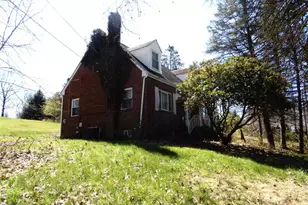 664 Old Morganza Rd, Cecil, PA 15317 - Photo 5