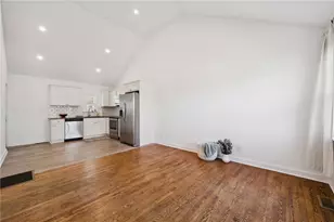 695 Park Ave, Mount Pleasant Township, PA 15666 - Photo 5