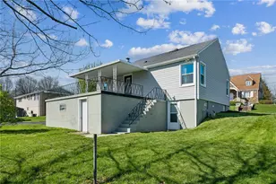 695 Park Ave, Mount Pleasant Township, PA 15666 - Photo 13