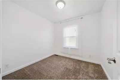 695 Park Ave, Mount Pleasant Township, PA 15666 - Photo 7