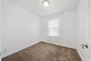 695 Park Ave, Mount Pleasant Township, PA 15666 - Photo 7