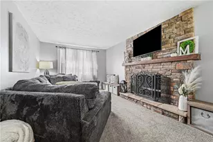 4023 Crabapple Dr, Kennedy Township, PA 15136 - Photo 21