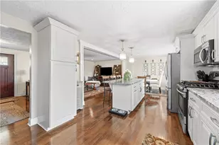 4023 Crabapple Dr, Kennedy Township, PA 15136 - Photo 11