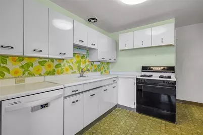 926 Gladys Ave, Beechview, PA 15216 - Photo 11