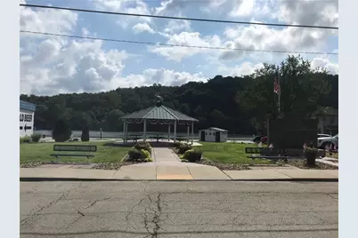 508 Front Street, East Bethlehem, FL 15333 - Photo 3