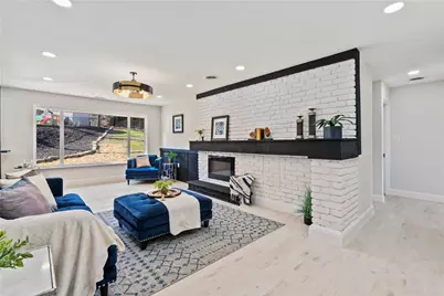 350 Mowry Dr, Pittsburgh, PA 15236 - Photo 3