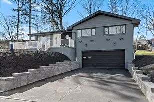 350 Mowry Dr, Pittsburgh, PA 15236 - Photo 1