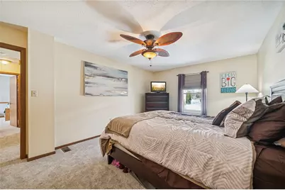 440 Shelbourne Dr, Pittsburgh, PA 15239 - Photo 25