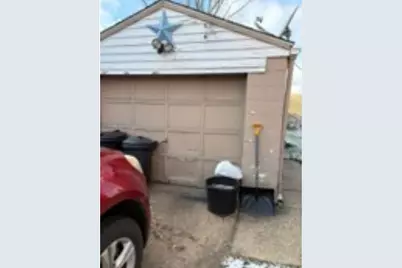 117 Delrose Dr, Liberty Boro, PA 15133 - Photo 3