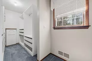 1608 Tamarack Dr, Pittsburgh, PA 15101 - Photo 17