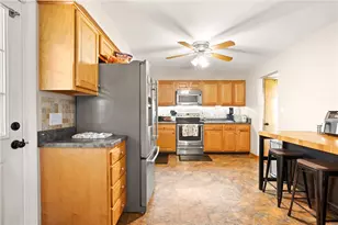 260 S Somerset St, Quemahoning Township, PA 15563 - Photo 13