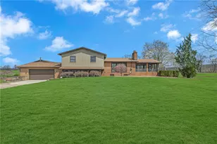 325 Sunnyside Rd, North Beaver Township, PA 16102 - Photo 1