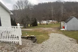 364 Messmore Rd, McClellandtown, PA 15458 - Photo 27