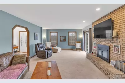 339 Lindsay Rd, Jackson Township, PA 16063 - Photo 11