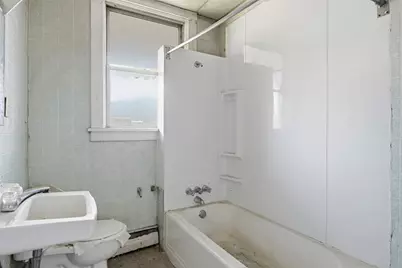 618 Broadway Ave, Stowe Township, PA 15136 - Photo 27