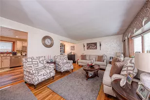 925 Lindenwood Dr, Pittsburgh, PA 15234 - Photo 5