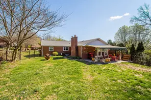 558 Rolling Green Dr, Bethel Park, PA 15102 - Photo 35