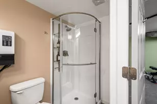 558 Rolling Green Dr, Bethel Park, PA 15102 - Photo 31