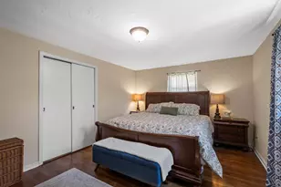 558 Rolling Green Dr, Bethel Park, PA 15102 - Photo 23